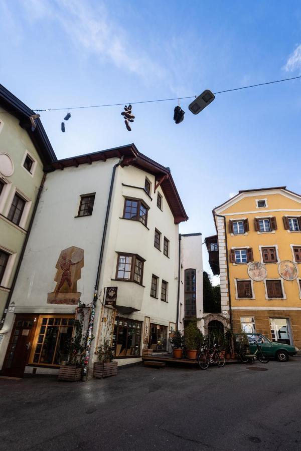 Montagu * Innsbruck